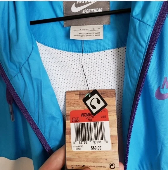 Last chance!! - Gently worn! Nike White Blue Hypebeast Windbreaker 🌬 - Picture 4 of 5